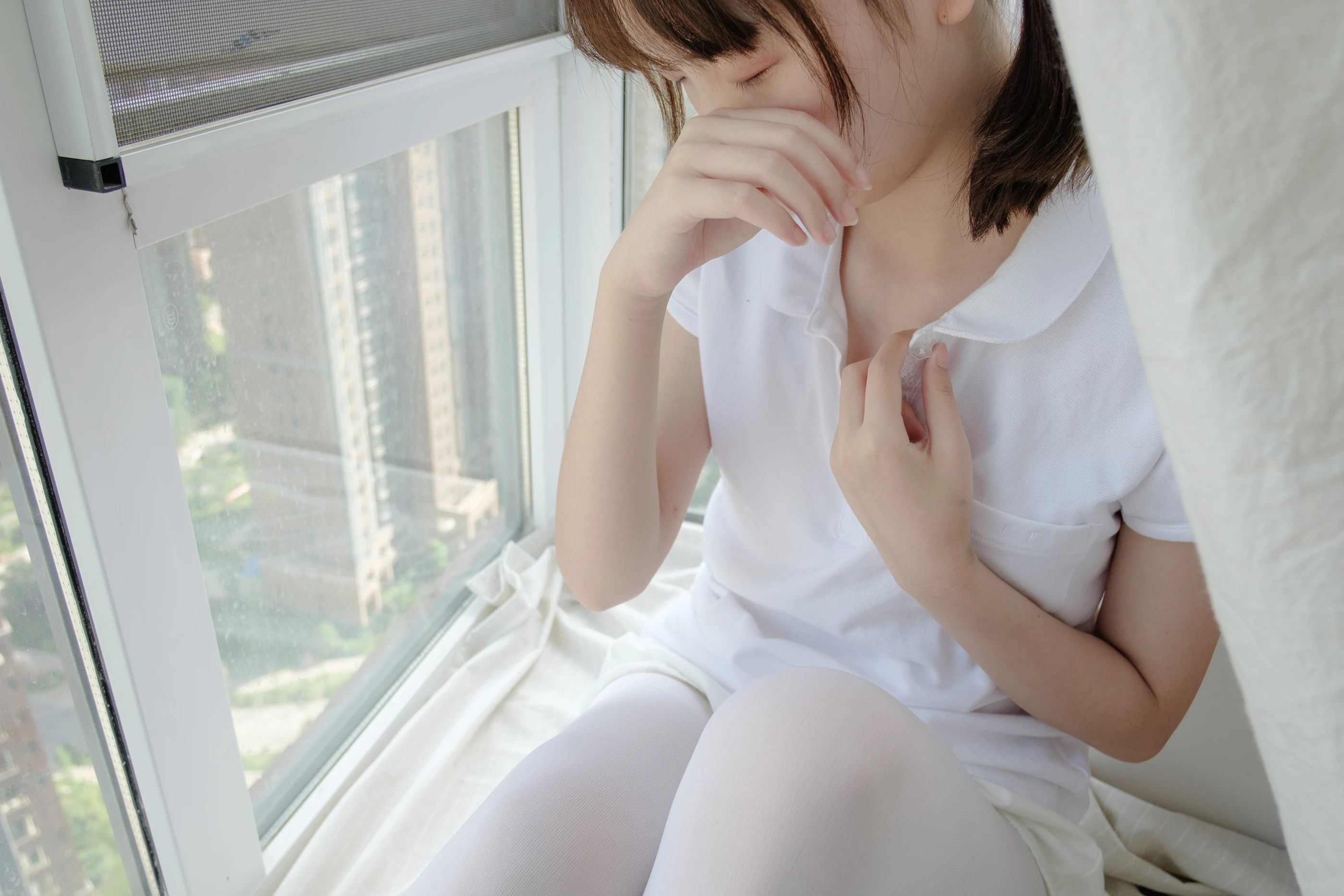 森萝财团 [R15-018] 窗台上的白丝少女 [86P]插图